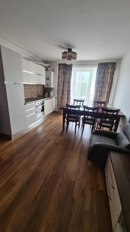 Apartament Mirubias Apartman Brassó Kültér fotó