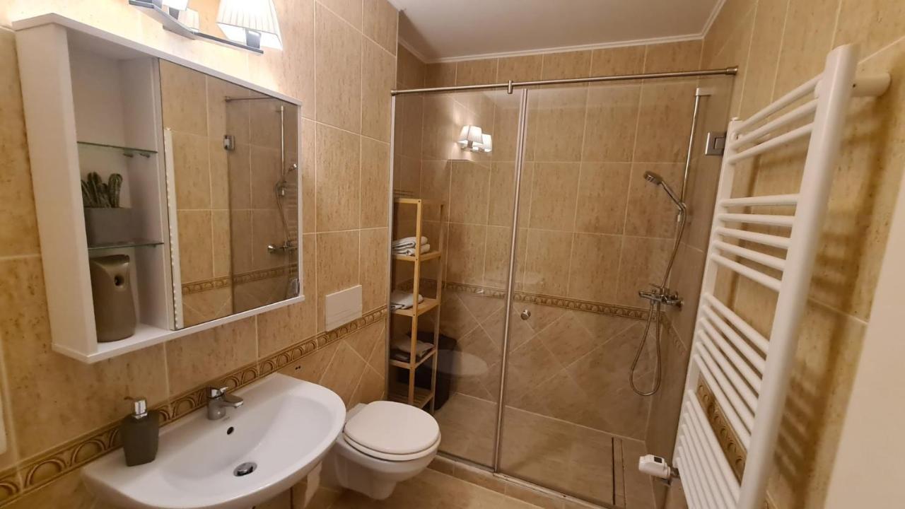 Apartament Mirubias Apartman Brassó Kültér fotó