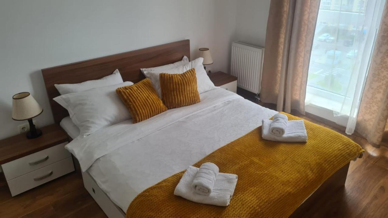Apartament Mirubias Apartman Brassó Kültér fotó